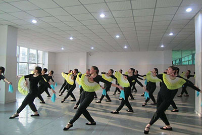 绵阳市艺术学校-舞蹈专业训练